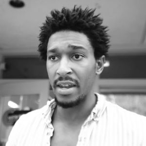 Meet your Posher, Hollis